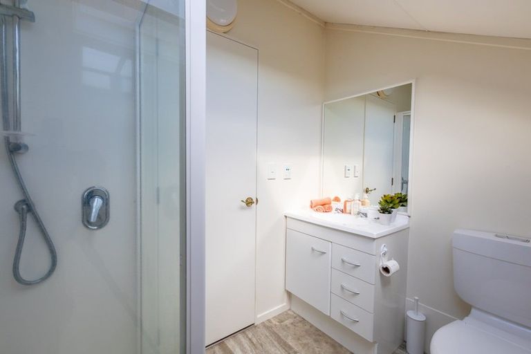 Photo of property in 2/49 Ranui Terrace, Tawa, Wellington, 5028