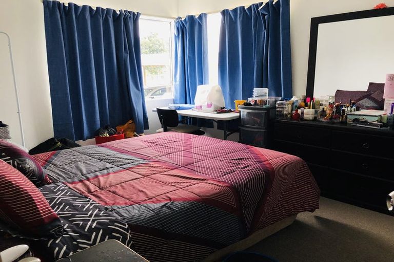 Photo of property in 2 Finlayson Avenue, Clendon Park, Auckland, 2103