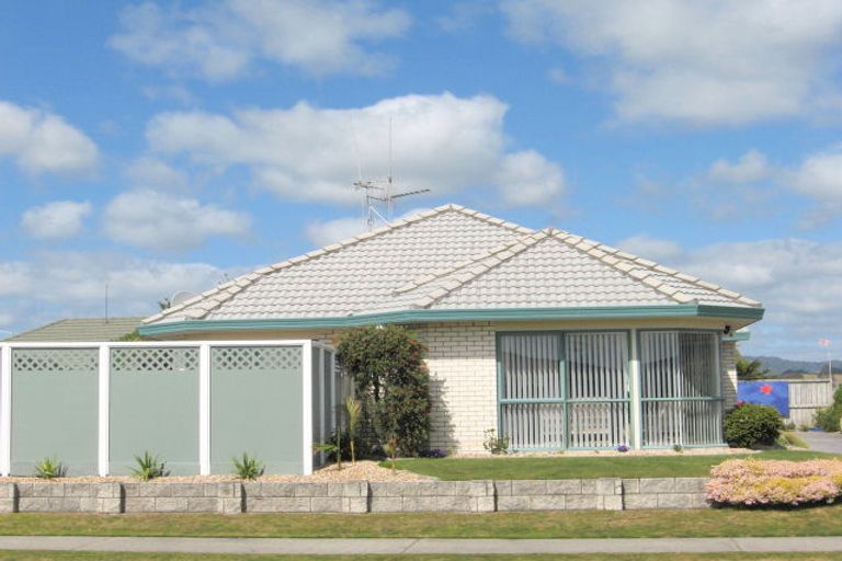 Photo of property in 782 Grenada Street, Papamoa Beach, Papamoa, 3118