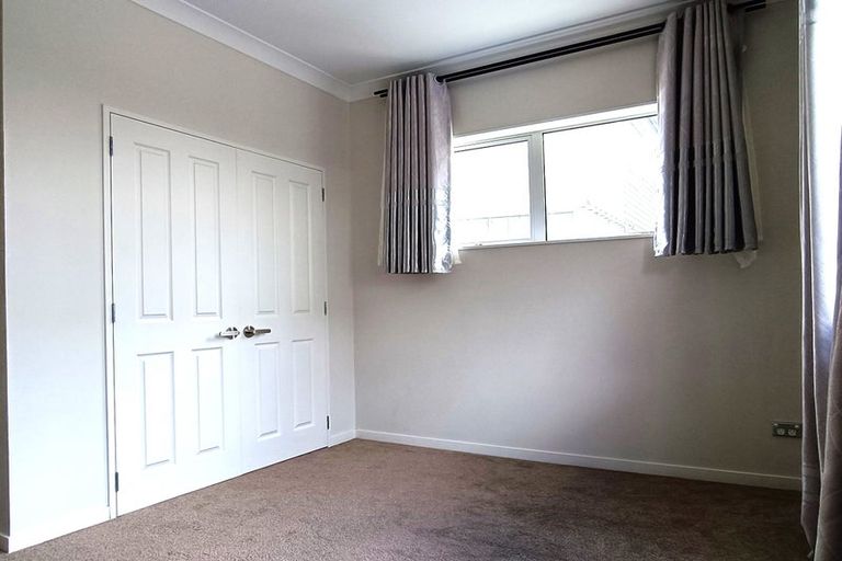 Photo of property in 73 Rosewell Crescent, Flat Bush, Auckland, 2019