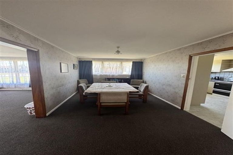 Photo of property in 12 Calvert Street, Papakura, 2110