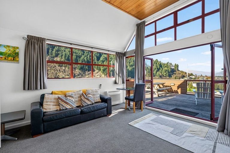 Photo of property in 8b Kiely Lane, Queenstown, 9300