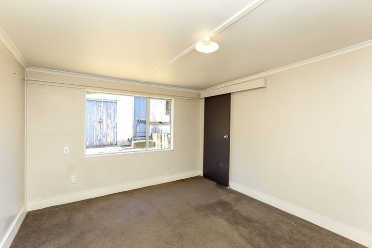 Photo of property in 1252 Devon Road, Sentry Hill, New Plymouth, 4373