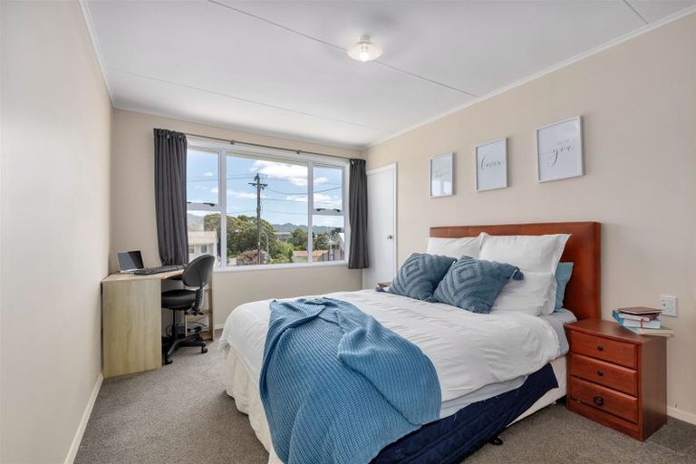 Photo of property in 96 Hampshire Street, Cannons Creek, Porirua, 5024
