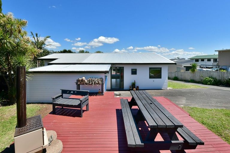 Photo of property in 40 Tiri Road, Manly, Whangaparaoa, 0930