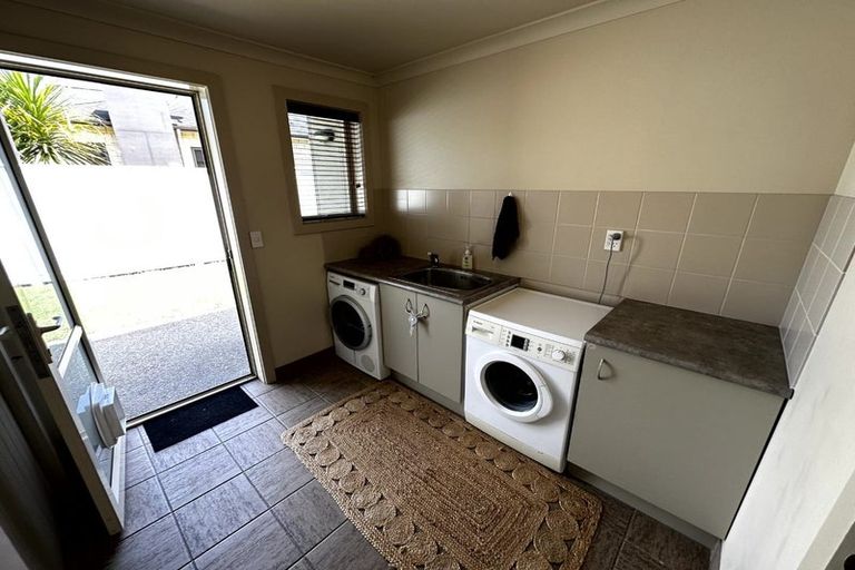 Photo of property in 66 Shelter Drive, Greenhithe, Auckland, 0632