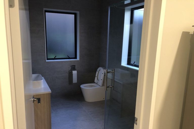 Photo of property in 26 Tararua Street, Massey, Auckland, 0614