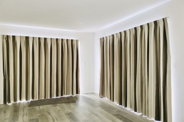 Photo of property in 11 Raymond Grace Avenue, Huapai, Kumeu, 0810