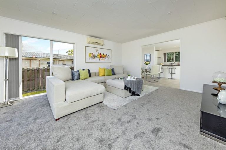 Photo of property in 21 Heathberry Close, Papatoetoe, Auckland, 2025