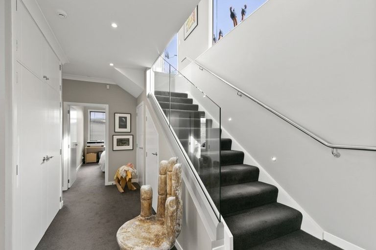 Photo of property in 16 Lakshmi Place, Khandallah, Wellington, 6035