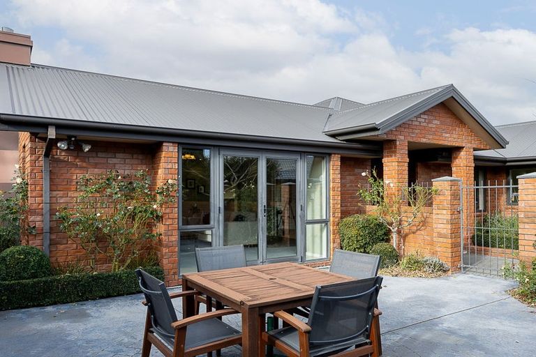Photo of property in 14 Dunmurry Place, Casebrook, Christchurch, 8051