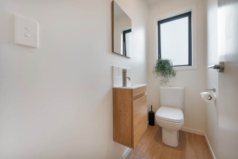 Photo of property in 20 Otaimako Place, Mangere, Auckland, 2022