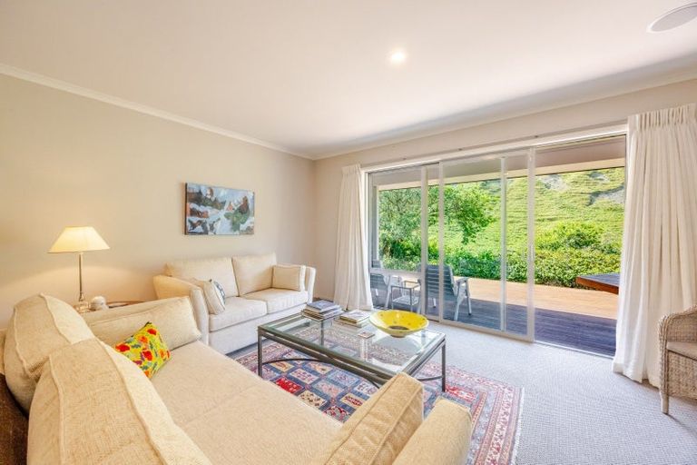 Photo of property in 1127 Pourerere Road, Omakere, Waipawa, 4271