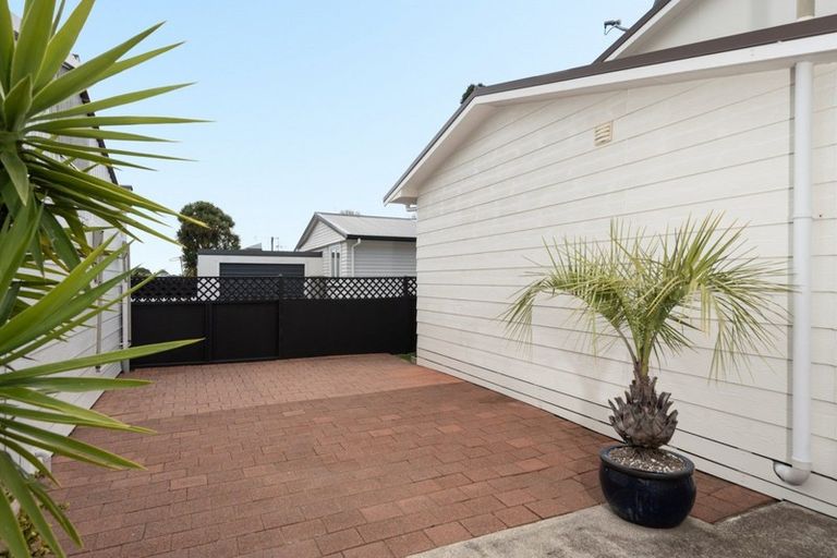 Photo of property in 136 Windsor Road, Bellevue, Tauranga, 3110
