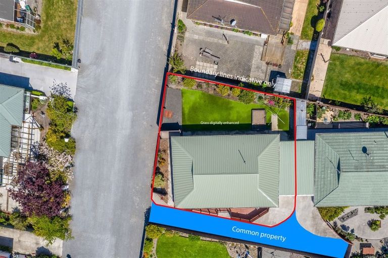 Photo of property in 1/450a Harewood Road, Harewood, Christchurch, 8051