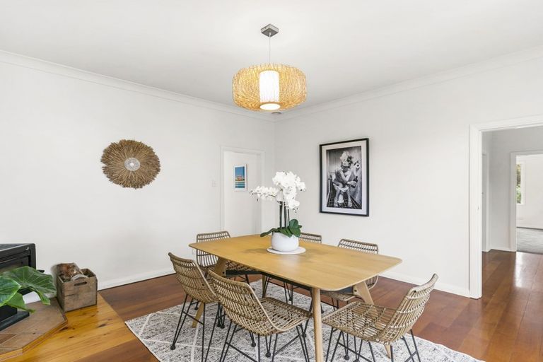 Photo of property in 22 Liffey Crescent, Island Bay, Wellington, 6023