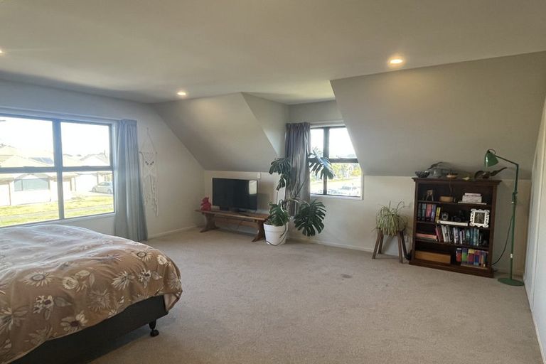 Photo of property in 38 Aston Drive, Waimairi Beach, Christchurch, 8083