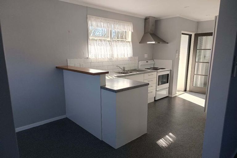 Photo of property in 43 Ruamahanga Crescent, Terrace End, Palmerston North, 4410