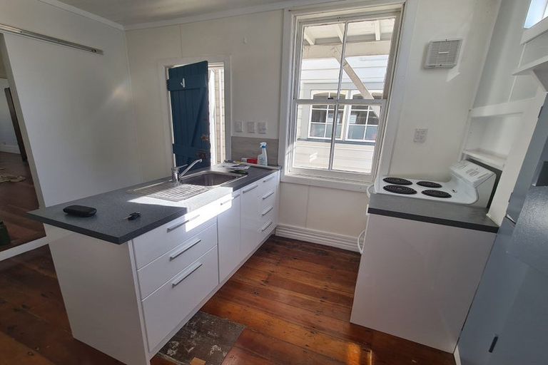 Photo of property in 130 Brougham Street, Mount Victoria, Wellington, 6011