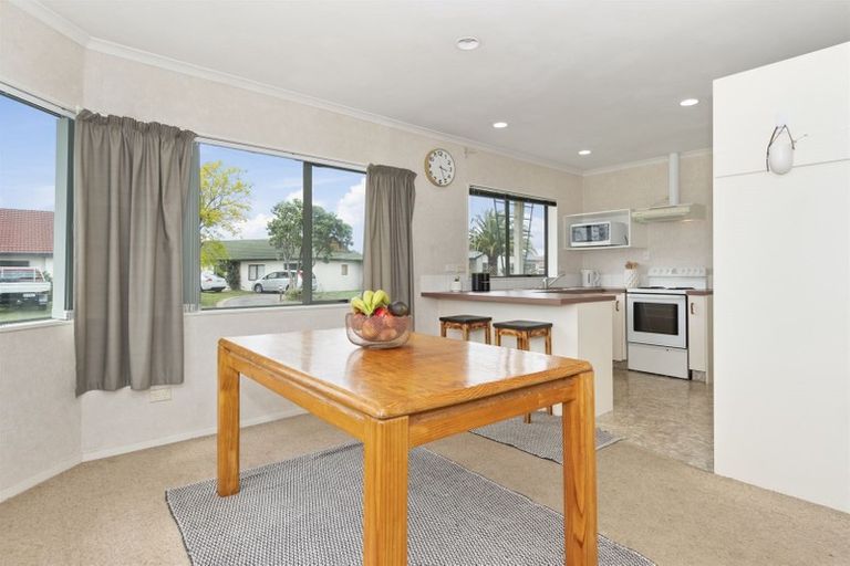 Photo of property in 42 Kane Road, Papamoa Beach, Papamoa, 3118