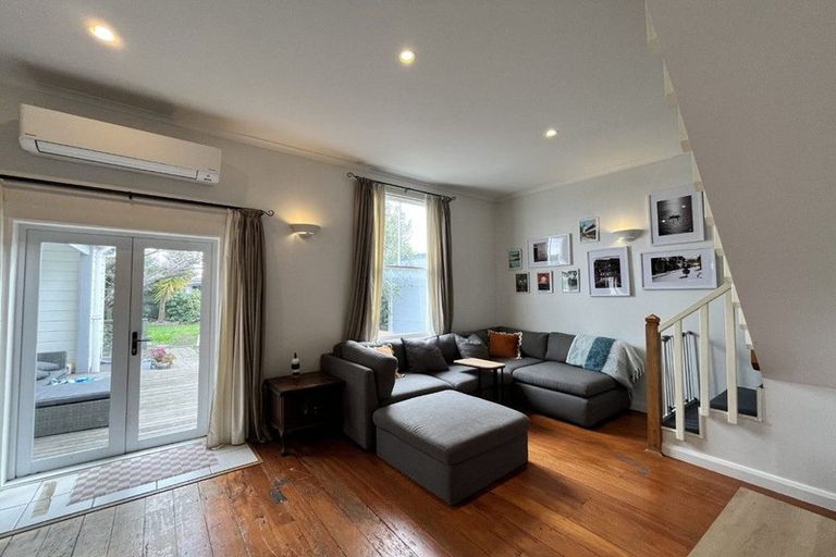 Photo of property in 149 Wellesley Road, Napier South, Napier, 4110