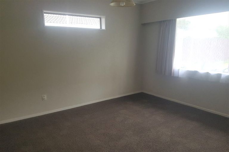 Photo of property in 2a Roys Road, Weymouth, Auckland, 2103