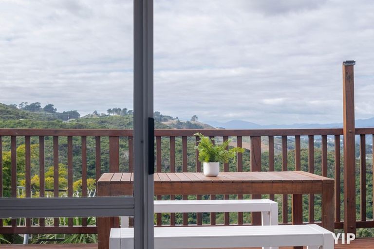 Photo of property in 21 Sunhaven Drive, Newlands, Wellington, 6037