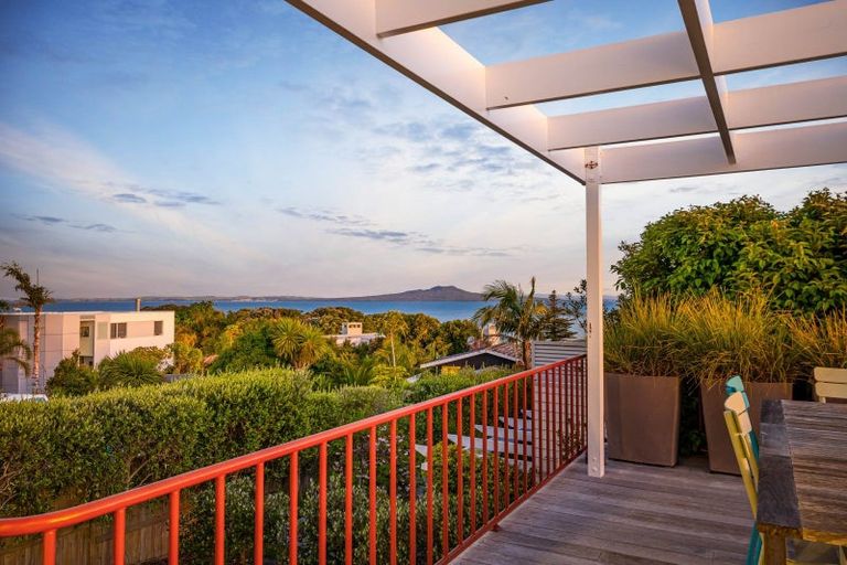 Photo of property in 11 Brighton Terrace, Mairangi Bay, Auckland, 0630