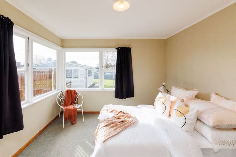 Photo of property in 39 Abraham Crescent, Milson, Palmerston North, 4414