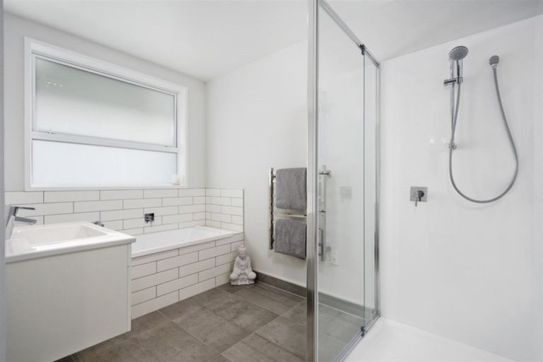 Photo of property in 12 Marion Crescent, Papamoa Beach, Papamoa, 3118