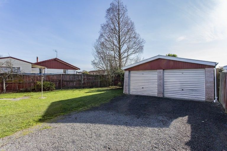 Photo of property in 12 Coates Place, Rangiora, 7400