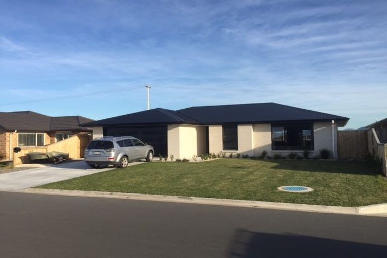 Photo of property in 23 Ponga Place, Papamoa Beach, Papamoa, 3118