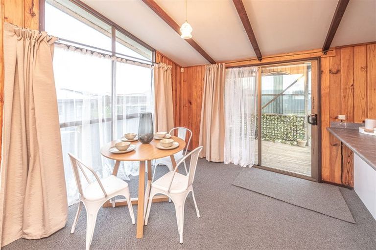 Photo of property in 24 Karyn Street, Castlecliff, Whanganui, 4501