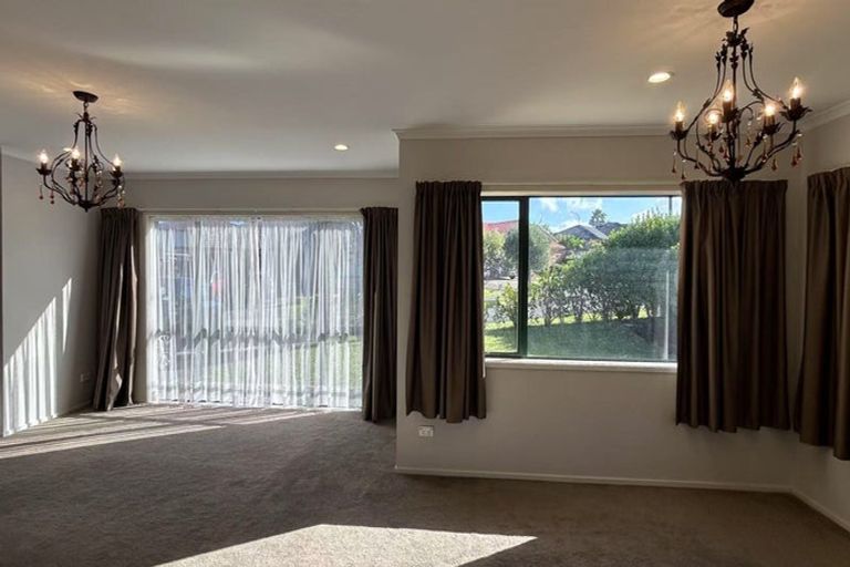 Photo of property in 3 Reinheimer Place, Flat Bush, Auckland, 2016