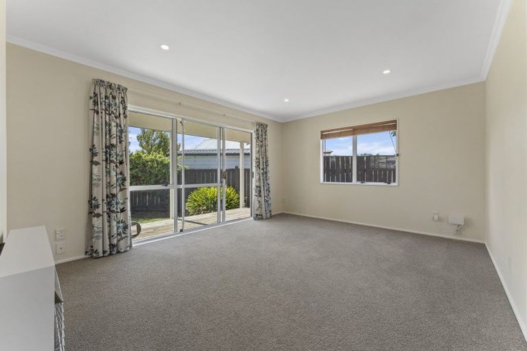 Photo of property in 5 Newton Place, Westbrook, Palmerston North, 4412