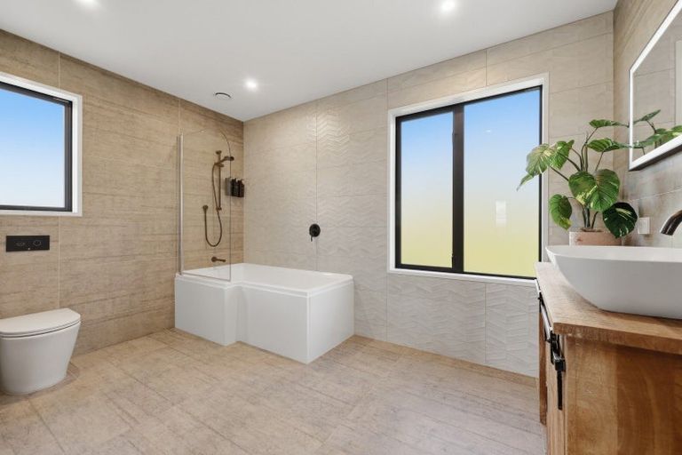 Photo of property in 206 Baker Road, Berwick Forest, Outram, 9073
