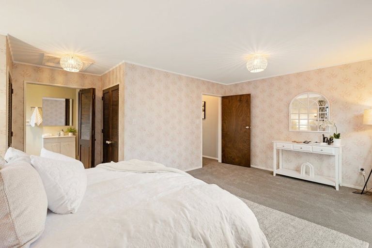 Photo of property in 20 Burn-murdoch Street, St Andrews, Hamilton, 3200