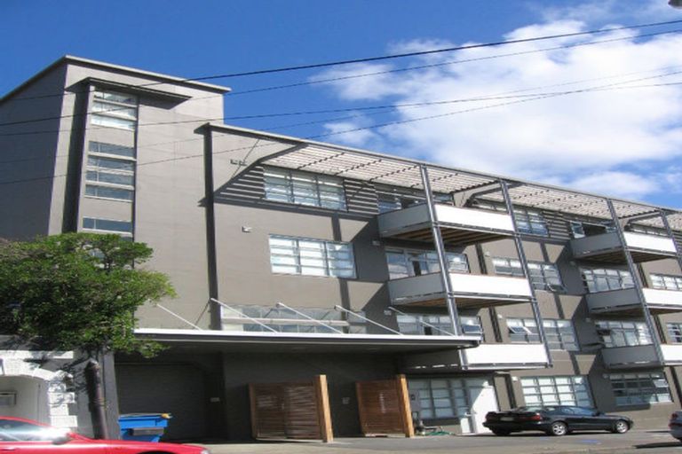 Photo of property in Vespa Apartments, 304/20 Hanson Street, Mount Cook, Wellington, 6021