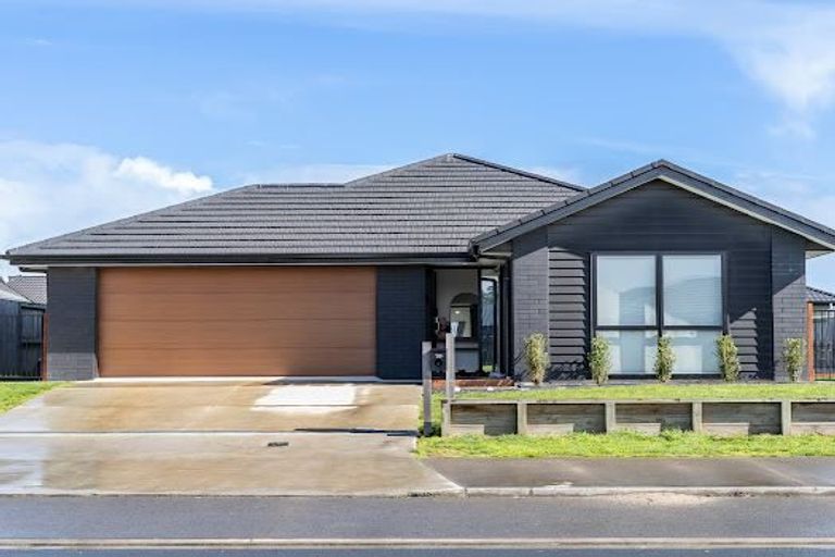 Photo of property in 19 Kimbrae Drive, Rototuna North, Hamilton, 3210