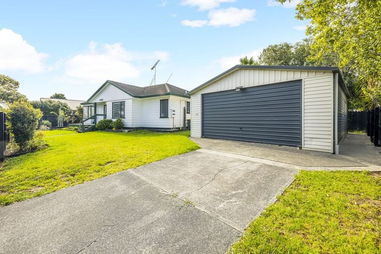 Photo of property in 37 Rosemead Place, Randwick Park, Auckland, 2105