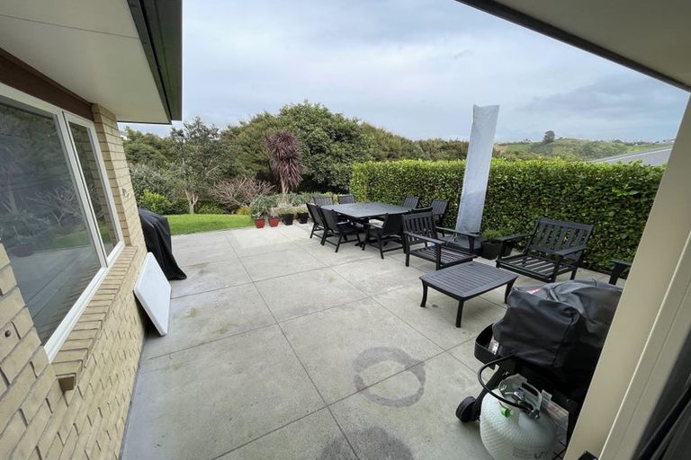 Photo of property in 22 Lysaght Place, Welcome Bay, Tauranga, 3112