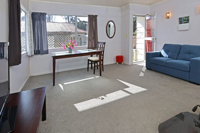 Photo of property in 51 Border Road, Henderson, Auckland, 0612