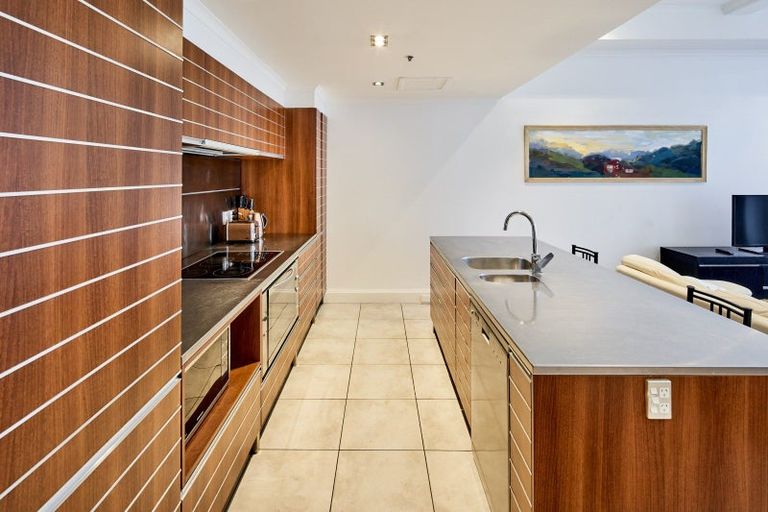Photo of property in Augusta Apartments, 10/254 Willis Street, Te Aro, Wellington, 6011