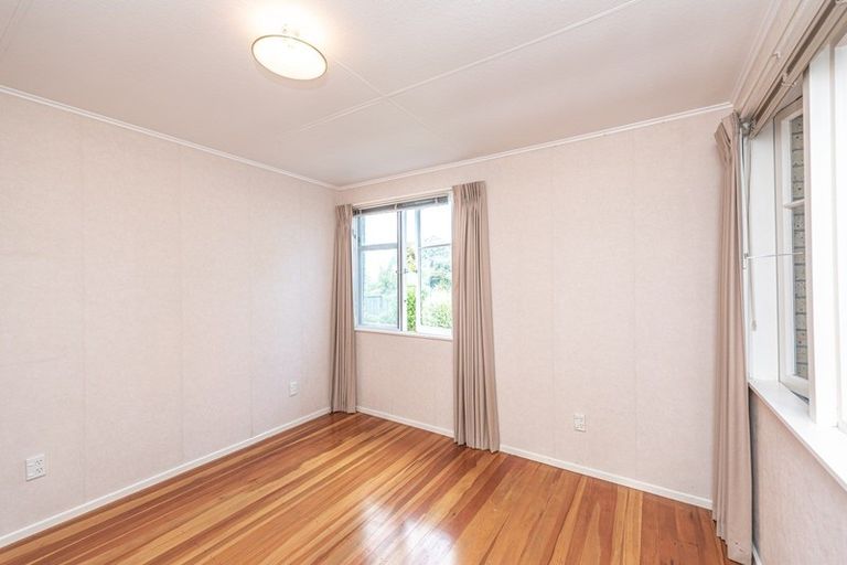 Photo of property in 17 Bristow Street, Saint Johns Hill, Whanganui, 4501