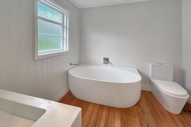 Photo of property in 78 Saint Davids Street, Lyttelton, 8082