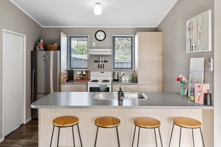 Photo of property in 7 Eruini Street, Waikanae Beach, Waikanae, 5036