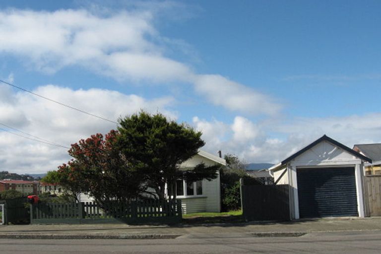 Photo of property in 83 Yule Street, Lyall Bay, Wellington, 6022
