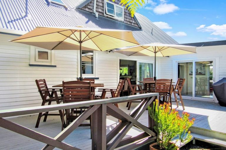 Photo of property in 22 Middleton Road, Johnsonville, Wellington, 6037