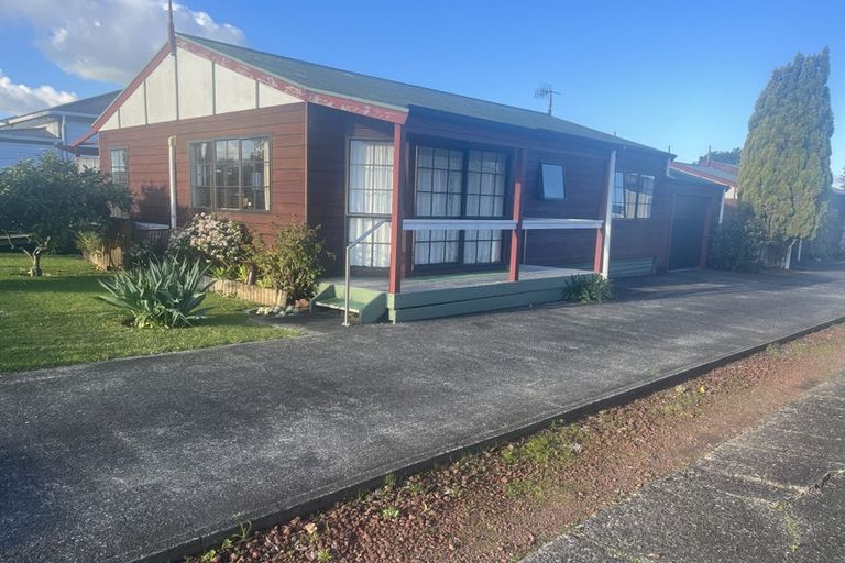 Photo of property in 25 Second Avenue, Avenues, Whangarei, 0110