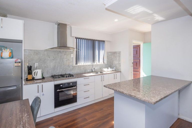 Photo of property in 1 Thornton Place, Melville, Hamilton, 3206